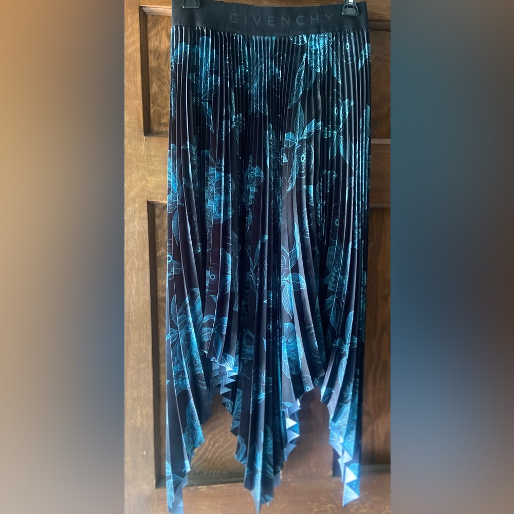 Givenchy Pleated Floral Midi Skirt - Picture 2 of 16